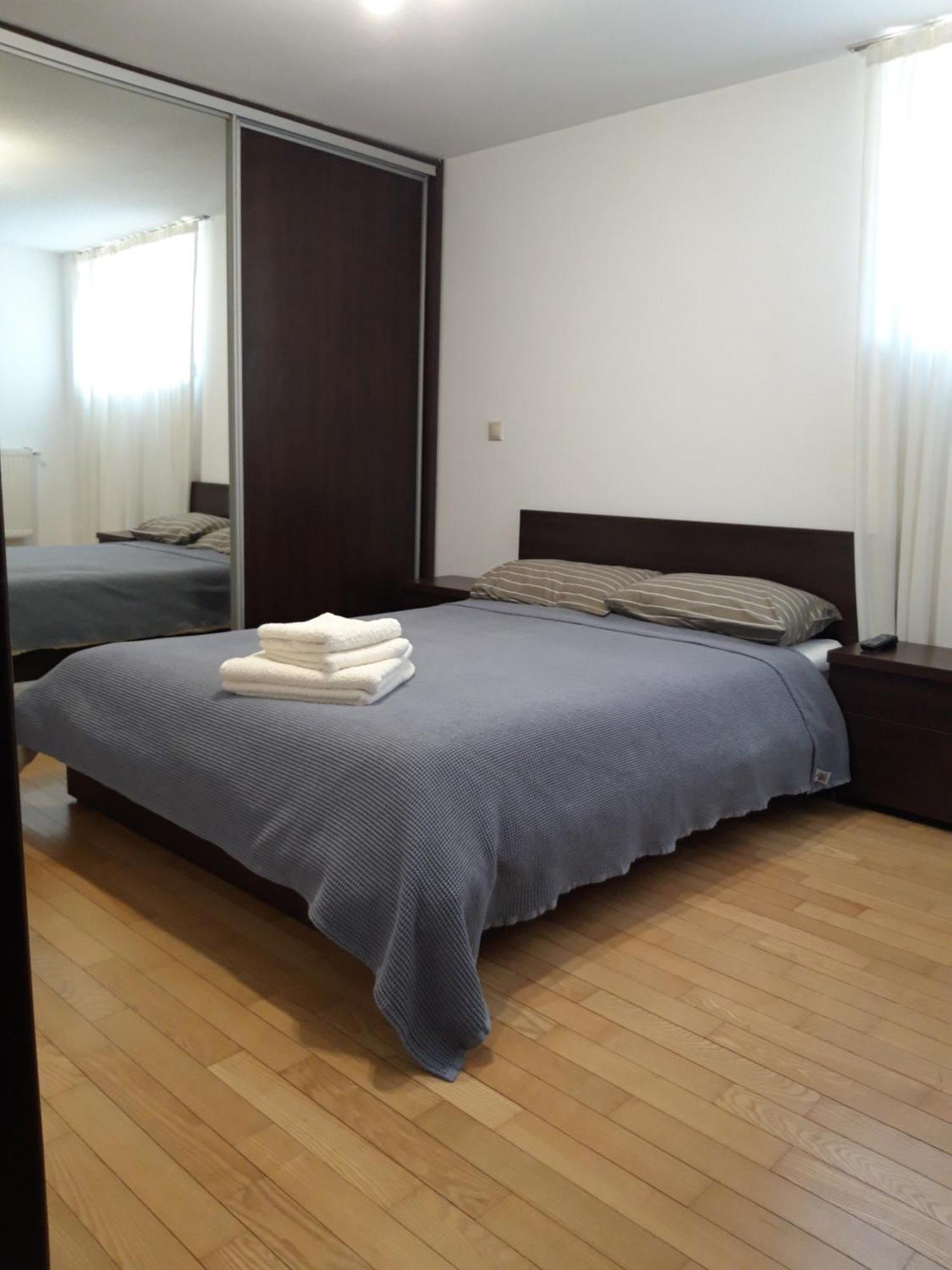 Papas Apartments Bucurestii Noi 객실 사진